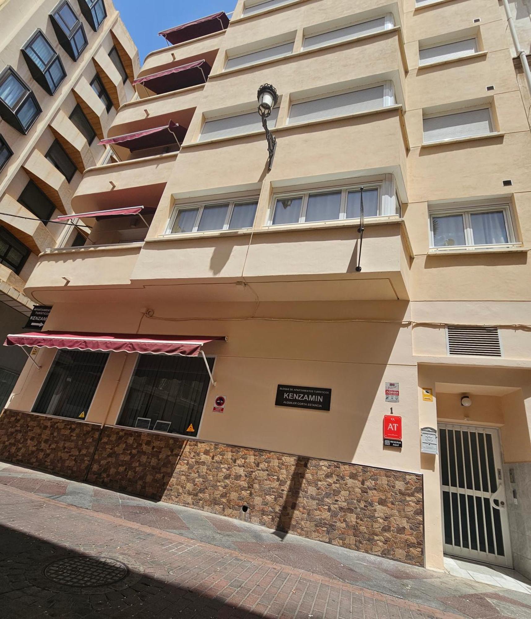 Apartamentos Turisticos Kenzamin Alicante Exterior photo