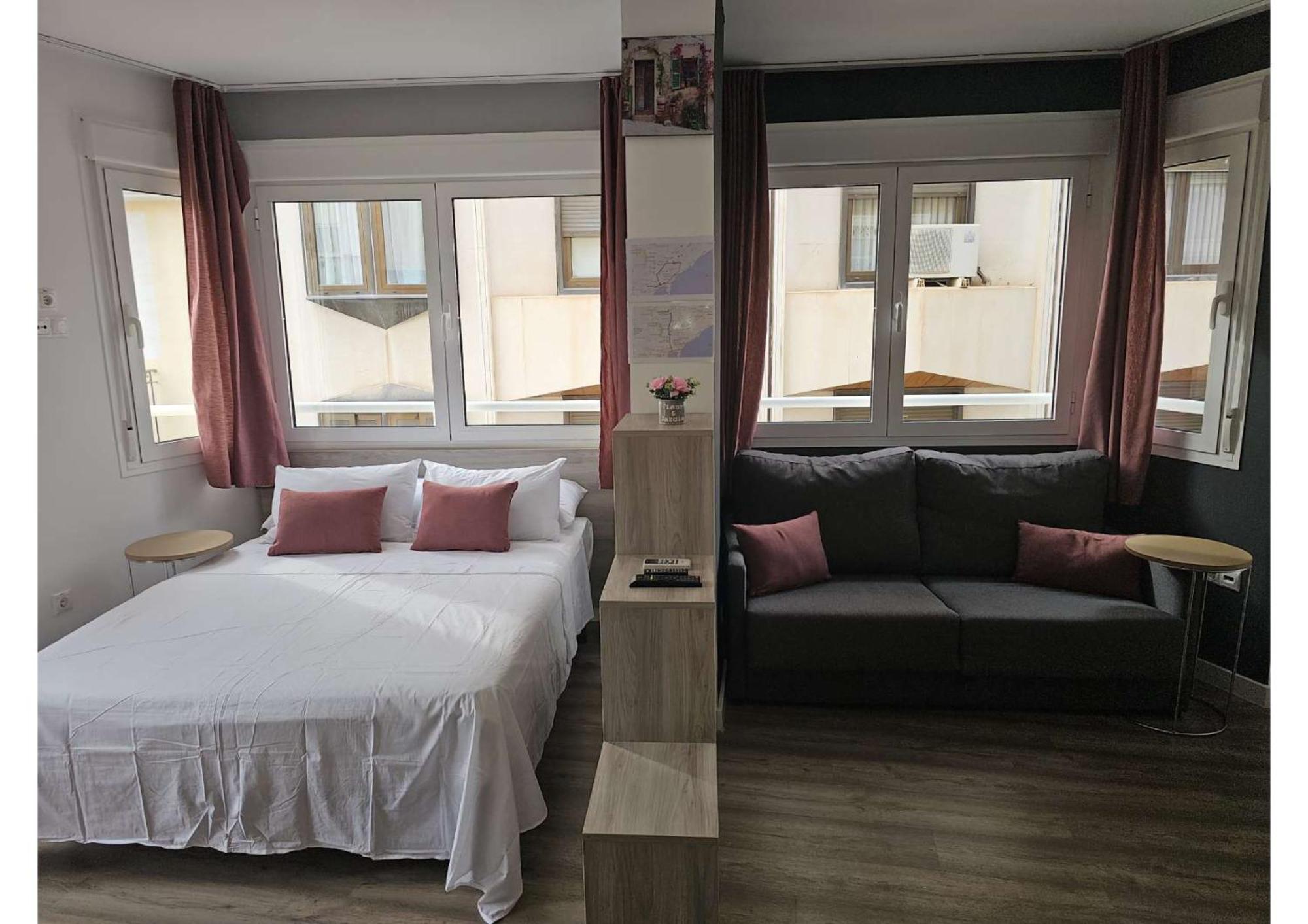 Apartamentos Turisticos Kenzamin Alicante Exterior photo